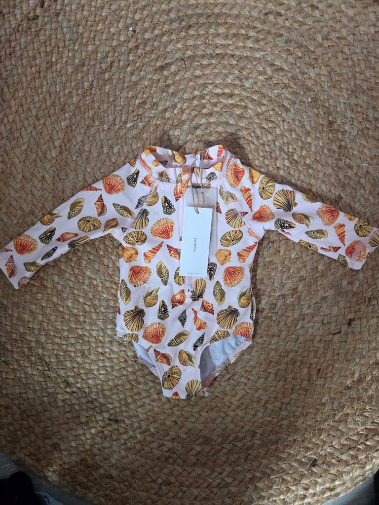 Noppies UV-shirt nieuw met schelpenprint - Maat 50/56, Kinderen en Baby's, Babykleding | Baby-zwemkleding, Maat 50, Nieuw, Ophalen of Verzenden