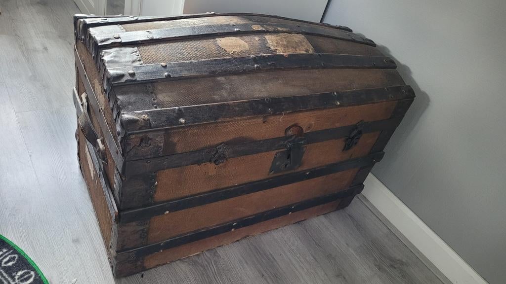 Antieke kist 54x47x82cm, Huis en Inrichting, Woonaccessoires | Kisten, Gebruikt, 50 tot 75 cm, 75 tot 100 cm, Ophalen