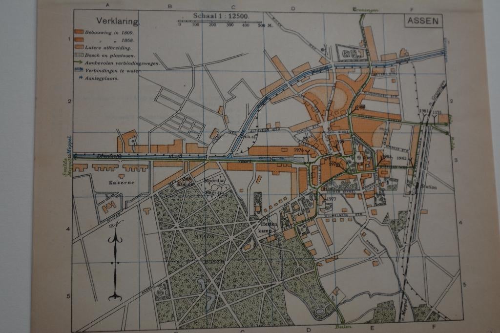 ASSEN PLATTEGROND CHROMOLITHO ANWB 1901-1920 E85, Gelezen, Verzenden, Overige typen, 1800 tot 2000