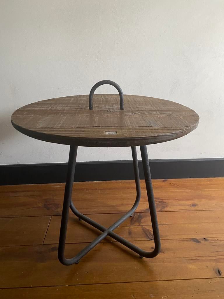 Bijzettafel van Riviera Maison - met leuk handvat bovenop, Minder dan 55 cm, Rond, Zo goed als nieuw, Ophalen