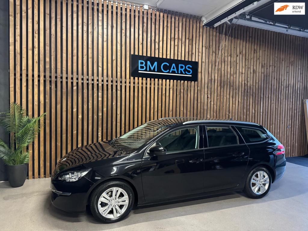Peugeot 308 SW 1.2 PureTech Active PANO,Led,Navigatie, Voorwielaandrijving, Gebruikt, Euro 6, 1199 cc