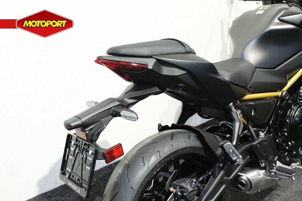 Kawasaki Z650 S - foto 2