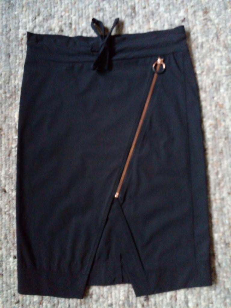 JANE LUSHKA travelstof rok zwart maat S, Kleding | Dames, Rokken, Zwart, Ophalen of Verzenden, Zo goed als nieuw, Jane Lushka