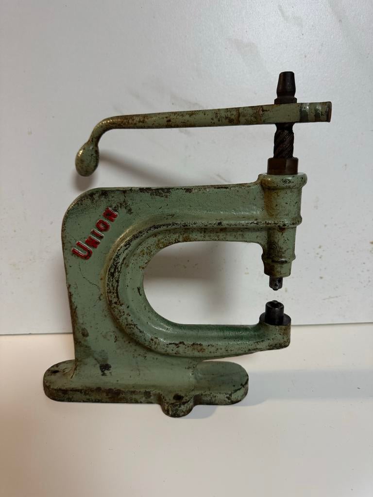 2 Vintage Gietijzeren Handpersen/ Pons Pers Werkbank, Antiek en Kunst, Ophalen of Verzenden