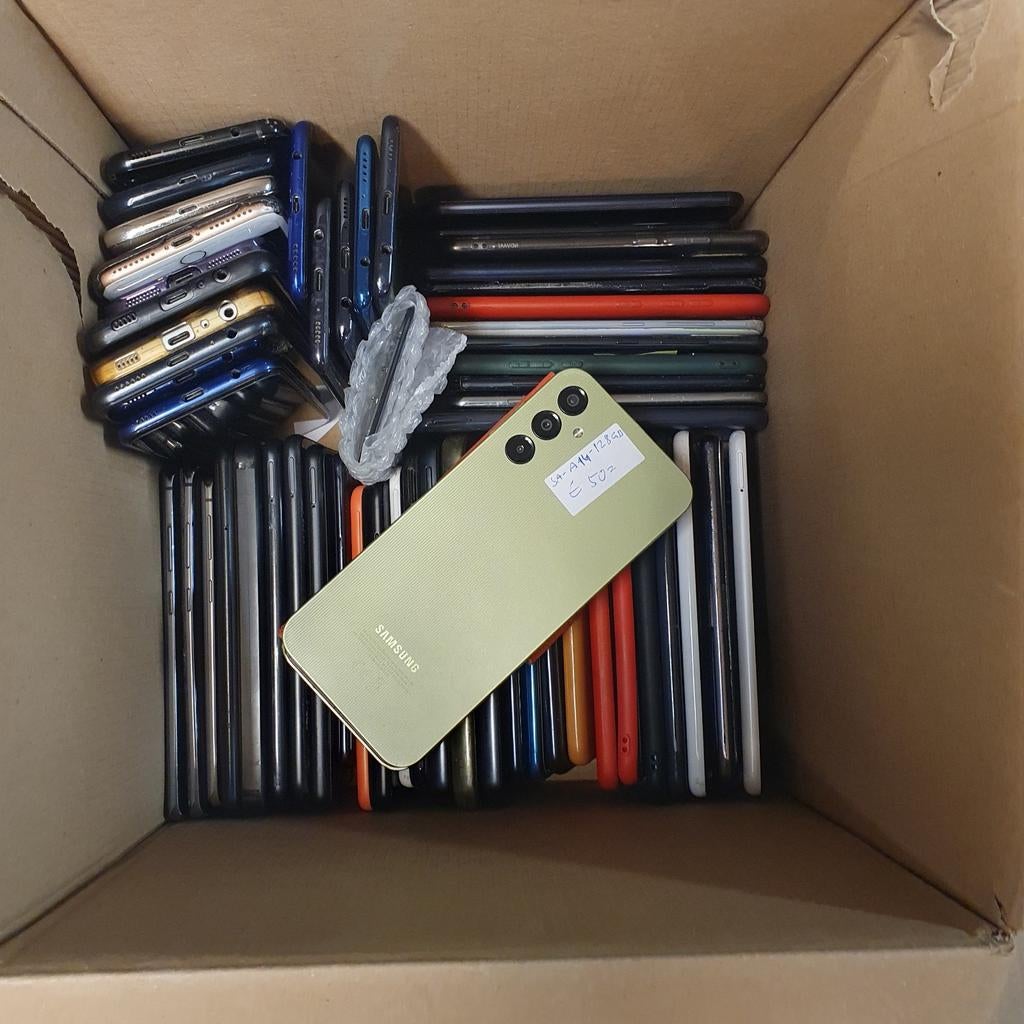 Aangeboden een partij van 45stuks tel, diverse merken mix m, Telecommunicatie, Mobiele telefoons | Apple iPhone, 128 GB, Overige modellen