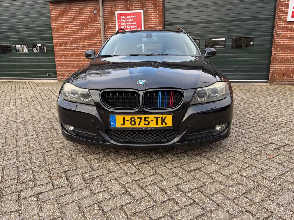 BMW 3-serie Touring 320i Autmaat Sport Goed onderhouden, Automaat, Euro 5, Achterwielaandrijving, Zwart