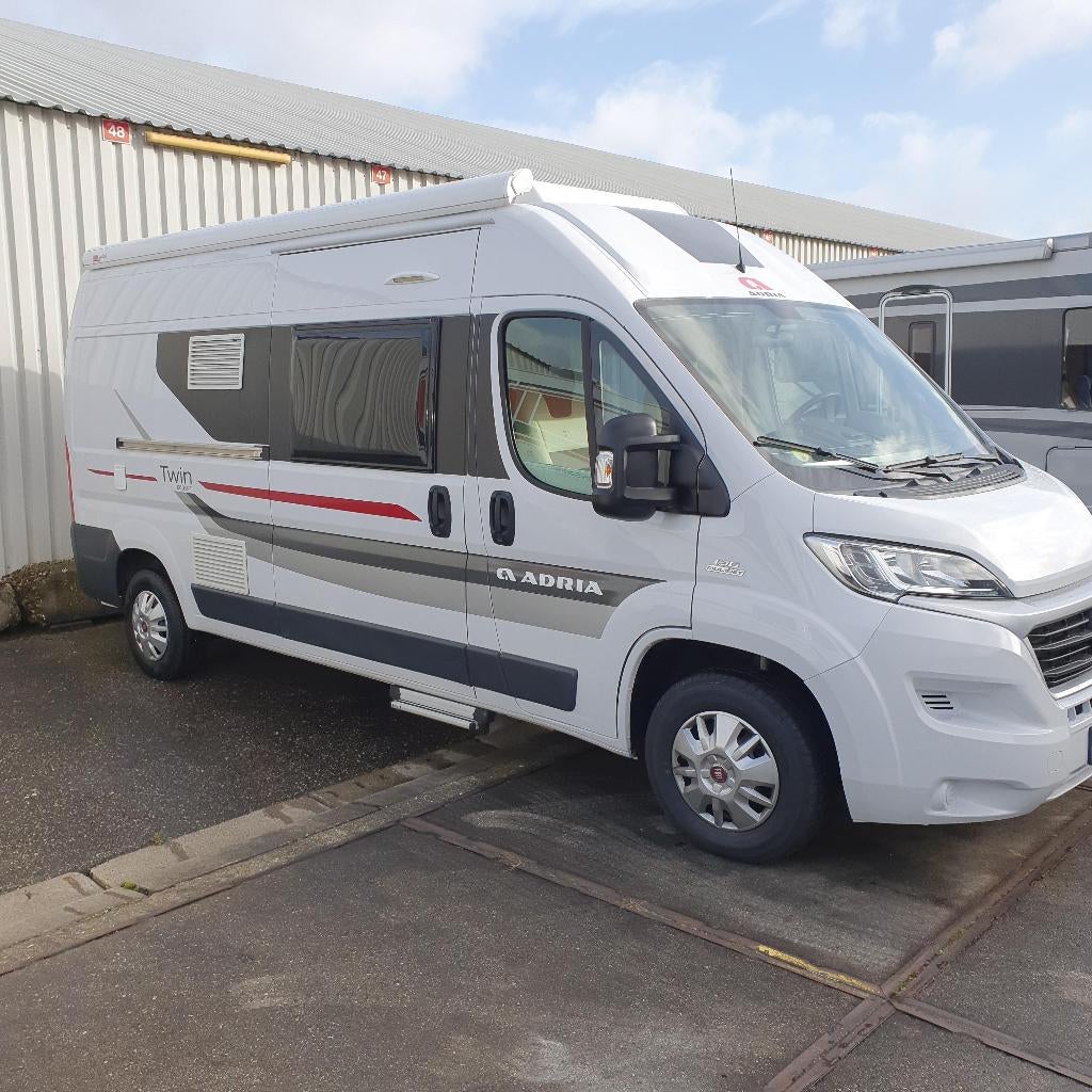 Adria Twin camperbus 600 SPT incl. complete inventaris, Koelkast, Ringverwarming, Fiat, Tot en met 2