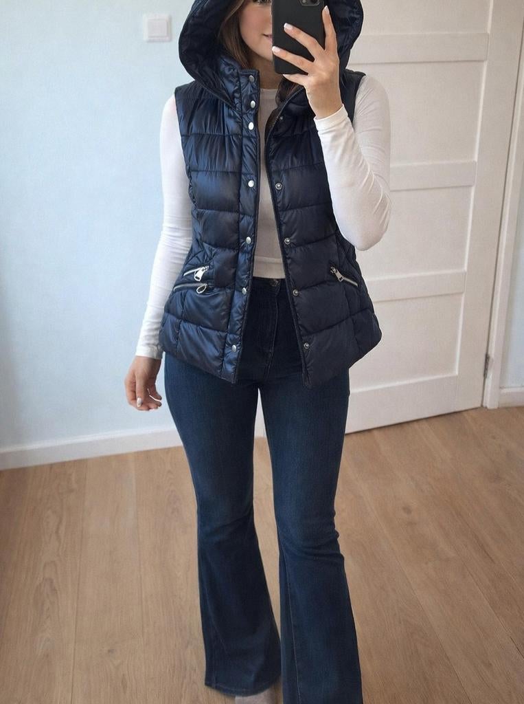 Nieuw donkerblauw  bodywarmer van Zara maat 36, Kleding | Dames, Bodywarmers, Blauw, Zara, Nieuw, Ophalen of Verzenden