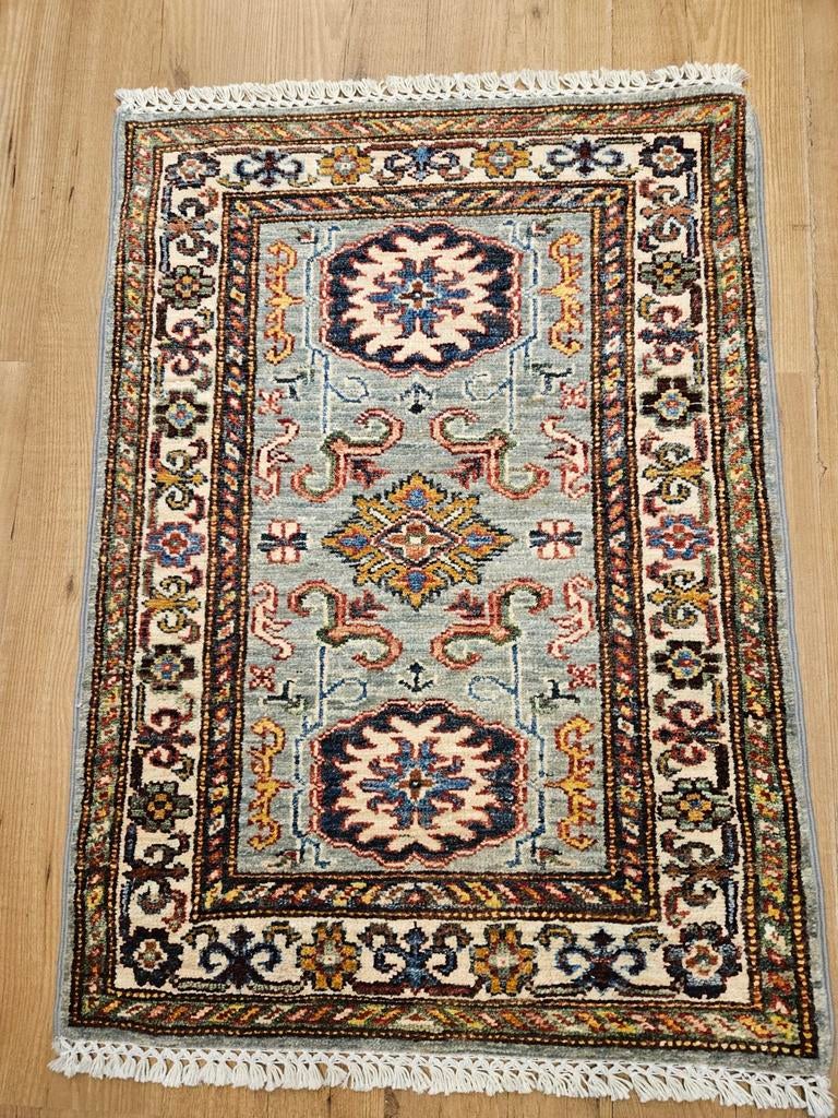 Handgeknoopt oosters tapijt kazak super 90x66, Huis en Inrichting, Stoffering | Tapijten en Kleden, Nieuw, 50 tot 100 cm, 50 tot 100 cm