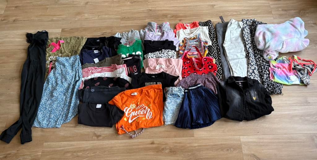 Pakket meisjeskleding maat 110/116 40 stuks, Ophalen of Verzenden, Zo goed als nieuw