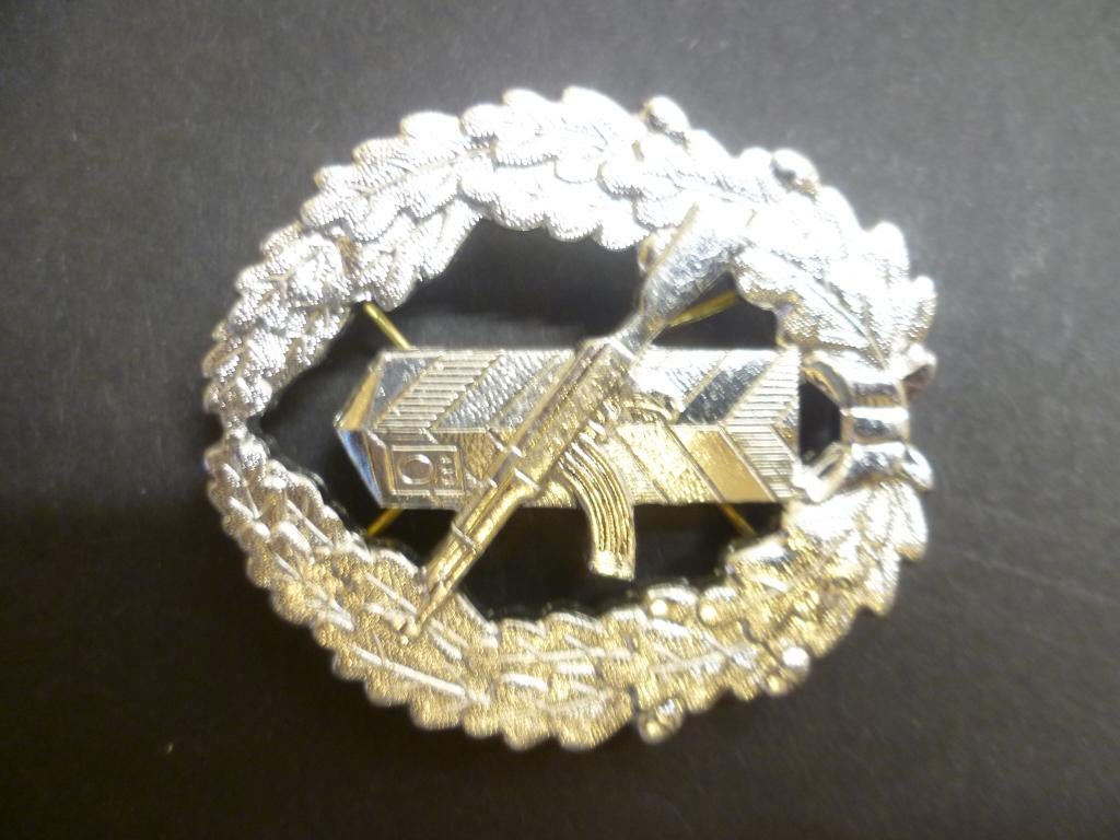 Russisch Pet Embleem in nieuwstaat militair., Ophalen of Verzenden, Landmacht, Overige gebieden, Embleem of Badge