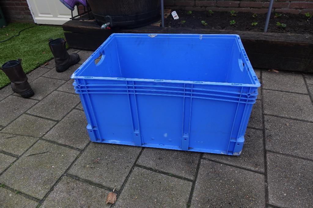 grote plastic bak, 60 cm of meer, Zo goed als nieuw, 50 cm of meer, Krat