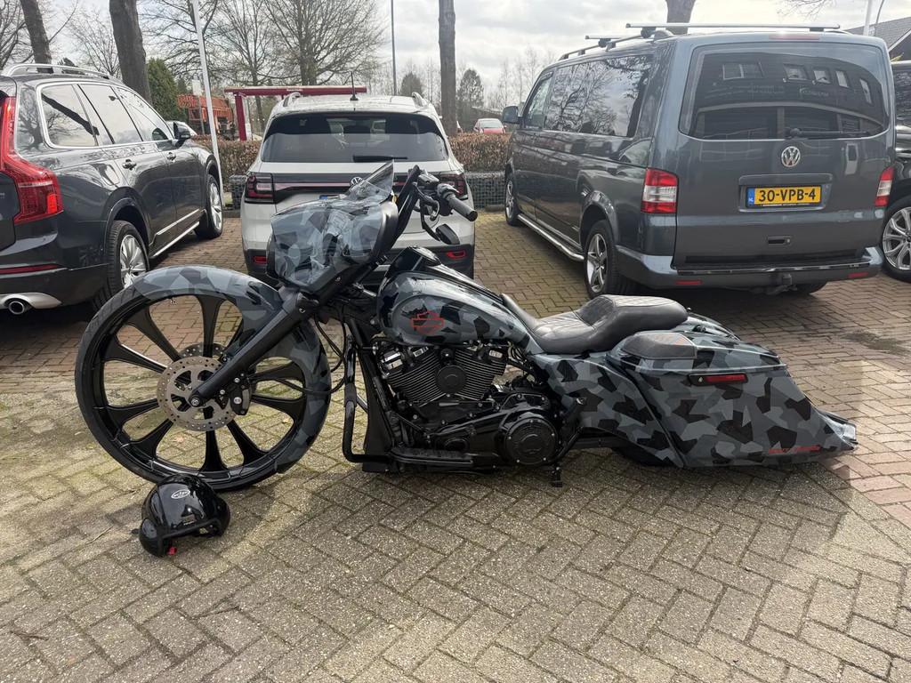 Harley-Davidson 114 FLHXS Street Glide Special € 39.500,00 - foto 3