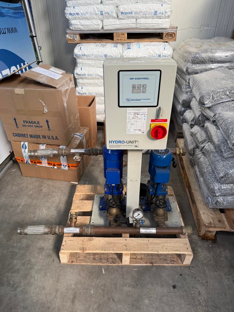 Duijvelaar Hydro-Unit Drukverhogingsinstallatie, Doe-het-zelf en Verbouw, Overige Doe-het-zelf en Verbouw, Ophalen, Gebruikt