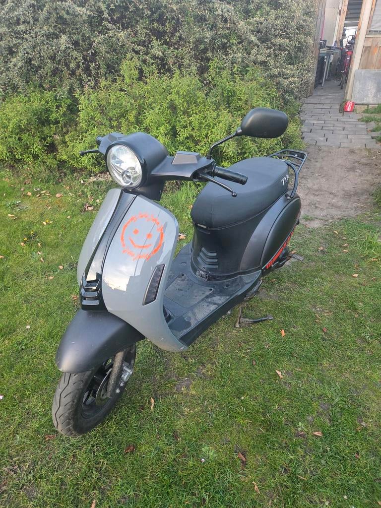 Scooter met nieuwe 80cc cilinder, ECU chippen nodig, Ophalen
