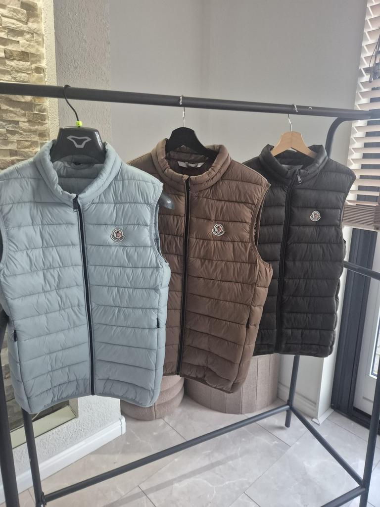 moncler bodywarmer topkwaliteit! Vraag voor meer info!, Kleding | Heren, Bodywarmers, Ophalen of Verzenden, Nieuw, Overige maten