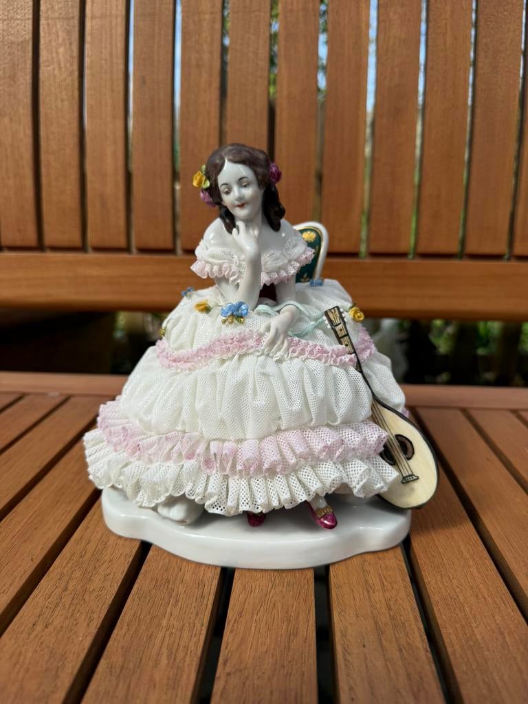 Saksisch dresden volkstedt porselein dame op stoel topstuk!, Antiek en Kunst, Antiek | Porselein, Ophalen