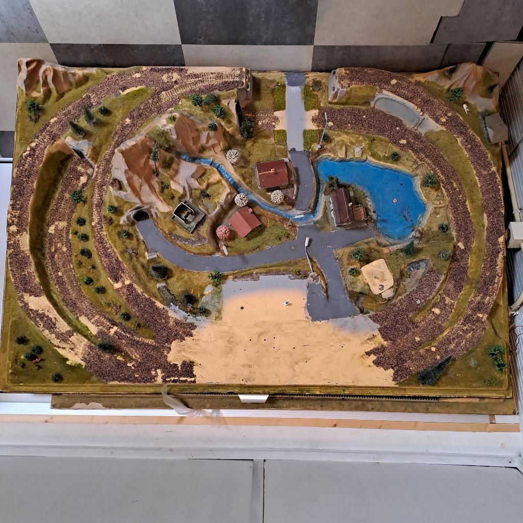 Noch Fertiggelande treinplaat Appenzell met werk (HO en N), Hobby en Vrije tijd, Modeltreinen | H0, Gebruikt, Natuur, Gelijkstroom of Wisselstroom