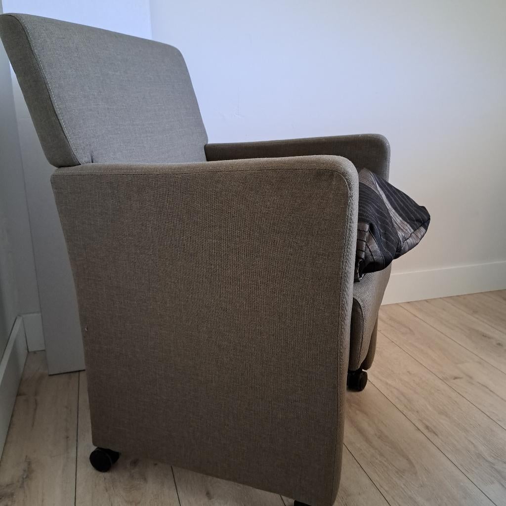 Stoelen, Huis en Inrichting, Stoelen, Ophalen, Gebruikt, Twee, Bruin