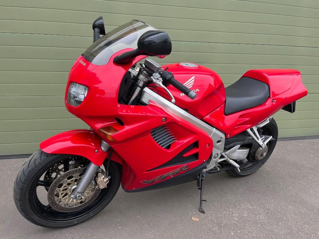 Honda VFR 750 17.305 Km, Motoren, 4 cilinders, Motorrijbewijs A, Bedrijf, 749 cc