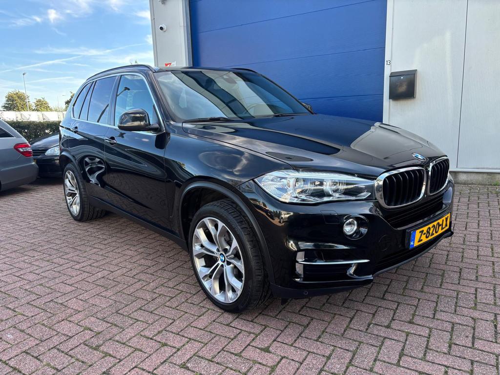 BMW X5 XDrive25d High Executive, 4 cilinders, 241 €/maand, Zwart, Leder