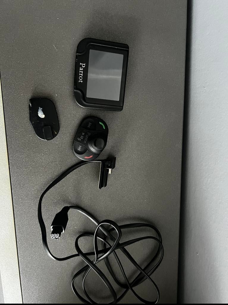 Carkit parrot mki 9200 mki9100 Scherm en afstandsbediening, Ophalen, Zo goed als nieuw