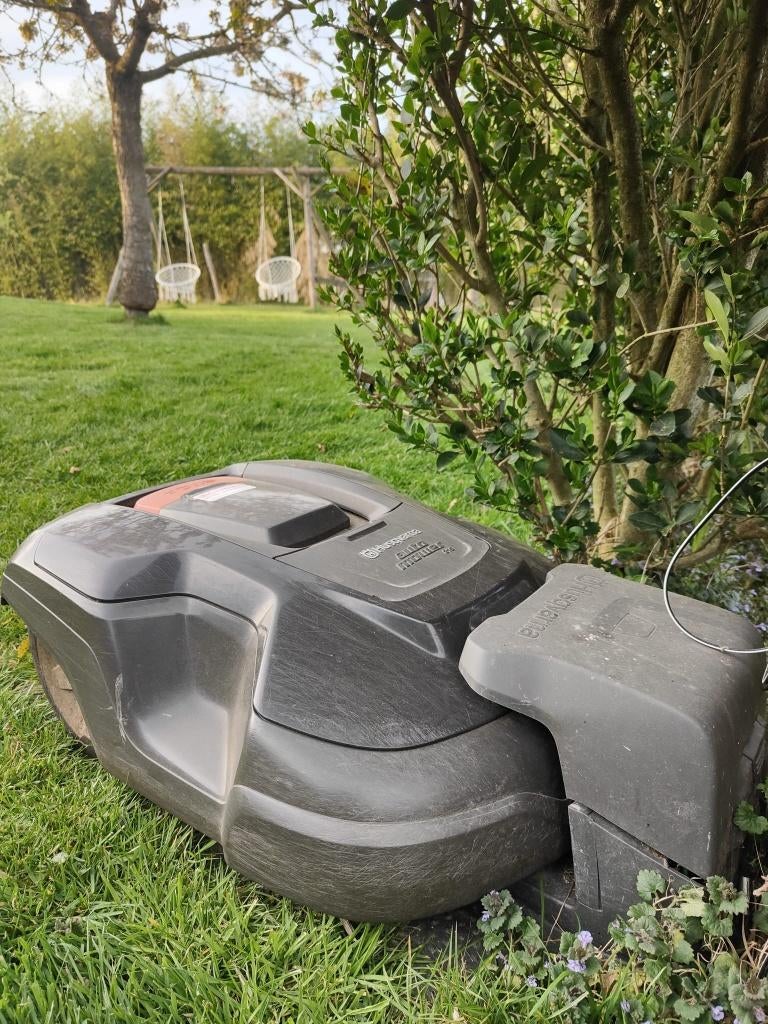 Husqvarna robotmaaier 315, Ophalen, Gebruikt, Minder dan 20 cm, Husqvarna