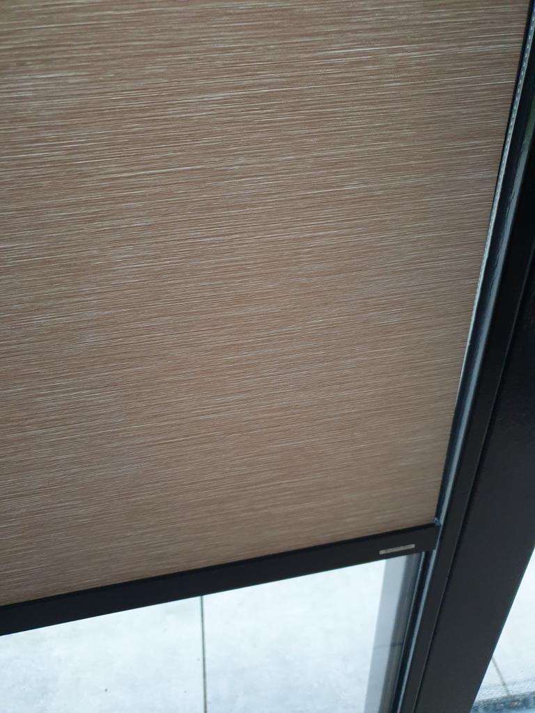Sunway electrisch rolgordijn 0.62m br met afstandsbed., zgan, Beige, Zo goed als nieuw, Minder dan 100 cm, 50 tot 100 cm
