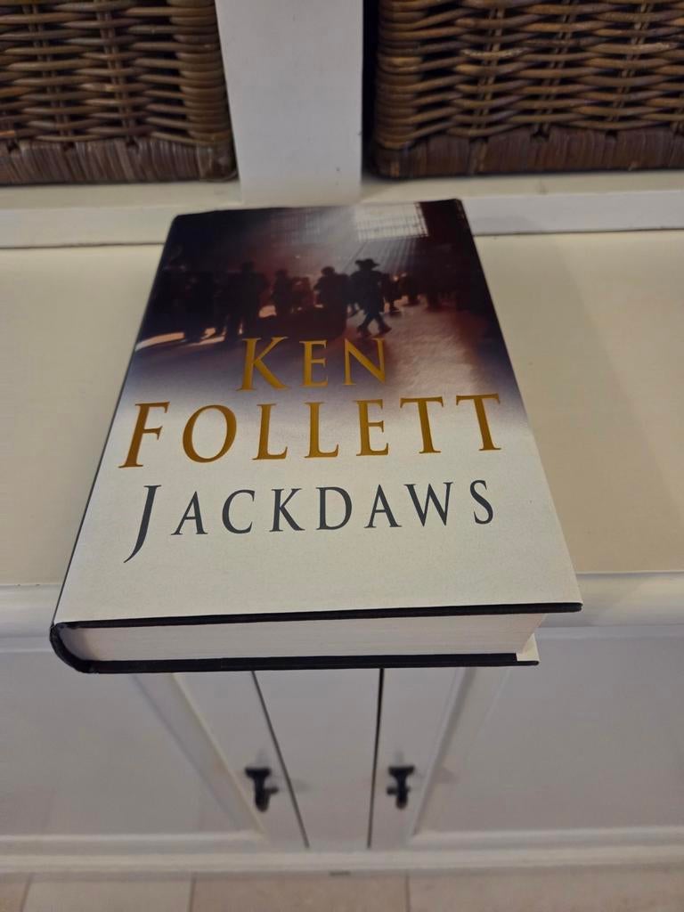 Ken Follett - Jackdaws, Ophalen of Verzenden, Gelezen