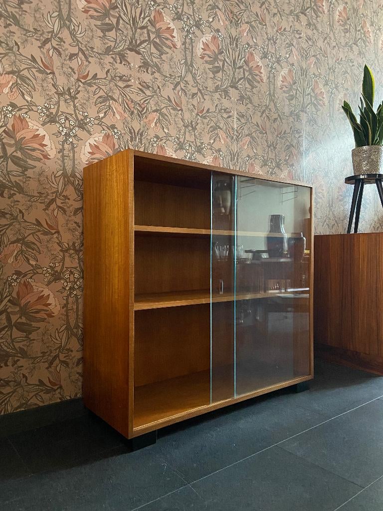 Vintage Deense vitrinekast met 2 schuifdeuren, Ophalen, Vintage Deens design, Gebruikt, Glas
