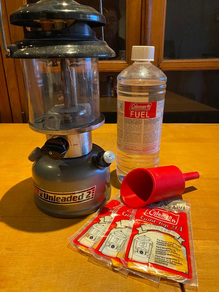 Coleman Unleaded 2 Lamp - Kampeerlamp incl. set sokjes, Ophalen of Verzenden, Zo goed als nieuw