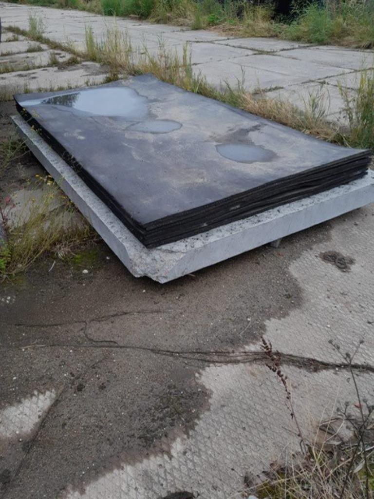 Stalrubber, Dieren en Toebehoren