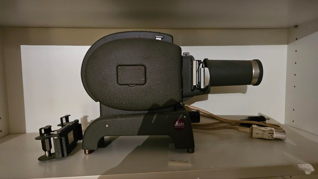 Vintage diaprojector Leitz, werkend, Audio, Tv en Foto, Diaprojectors, Ophalen