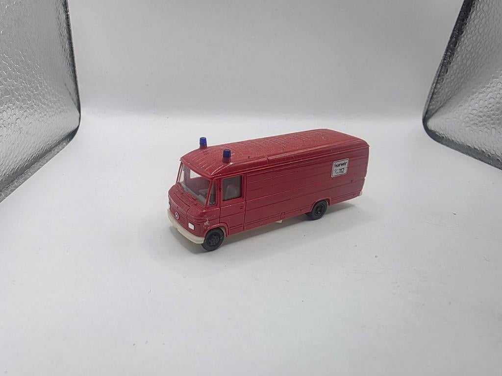 Mercedes 508 d, Ophalen of Verzenden, Zo goed als nieuw, Bus of Vrachtwagen, Herpa