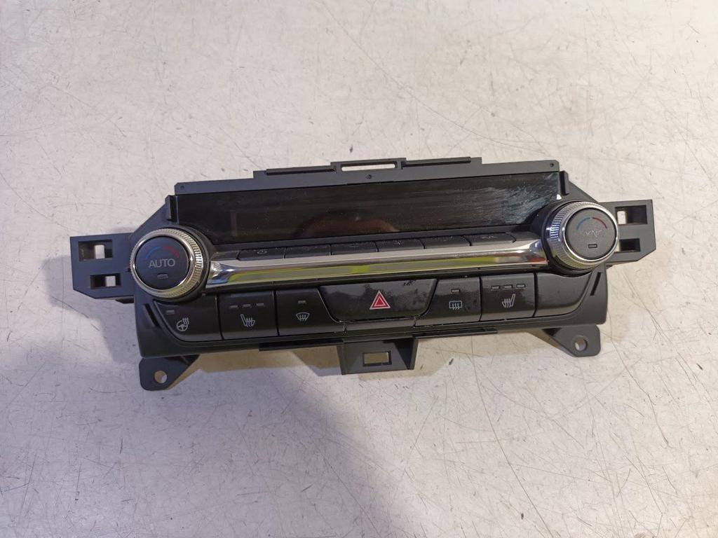 Bedieningspaneel kachel Mazda 3, Auto-onderdelen, Dashboard en Schakelaars, Onderdelen@venauto.nl, Van der Ven Autorecycling B.V.