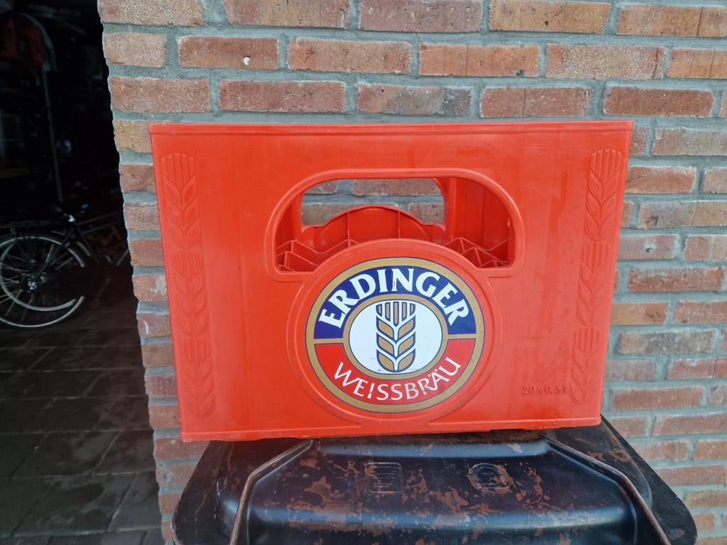 Orginele lege krat Erdinger Witbier, Ophalen of Verzenden, Gebruikt, Flesje(s), Overige merken
