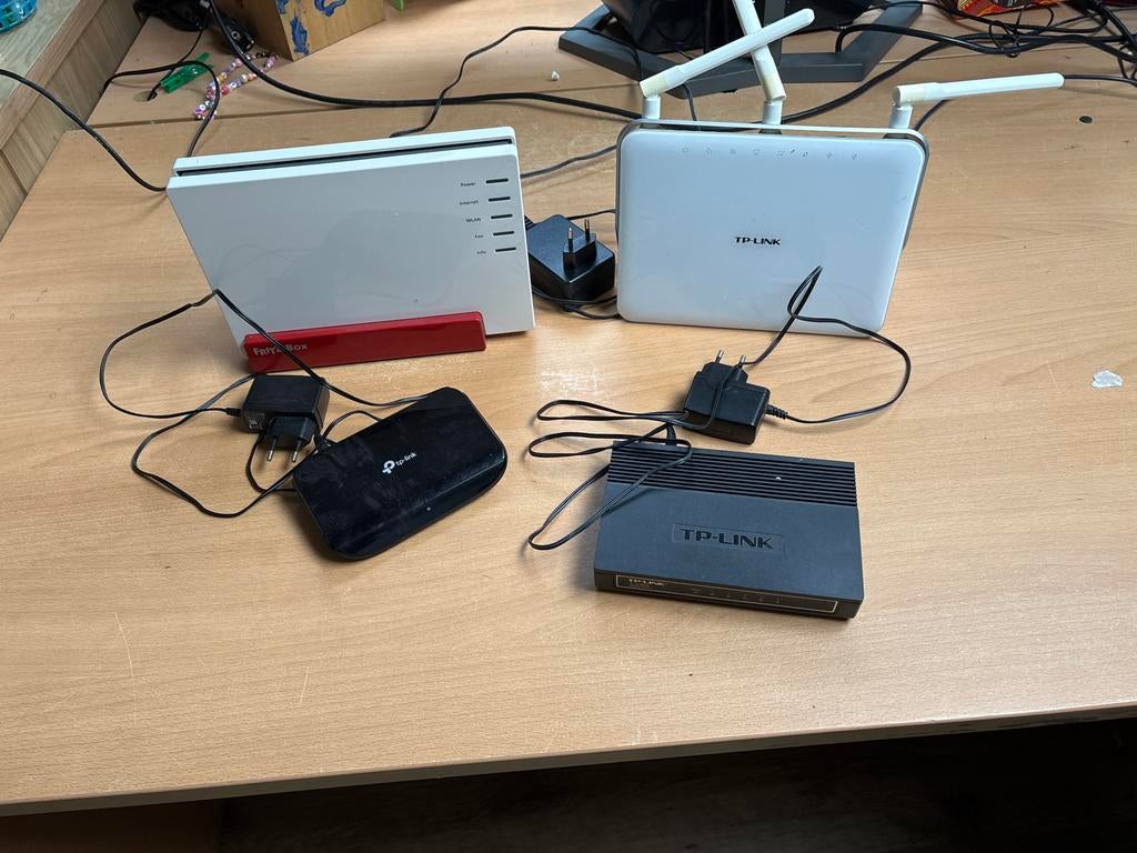 Diverse routers en switches - TP-Link, Ophalen of Verzenden, Gebruikt