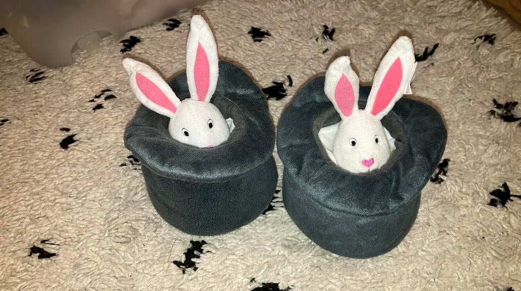 Ikea konijn hoed leka cirkus, Kinderen en Baby's, Speelgoed | Knuffels en Pluche, Ophalen of Verzenden, Gebruikt, Konijn