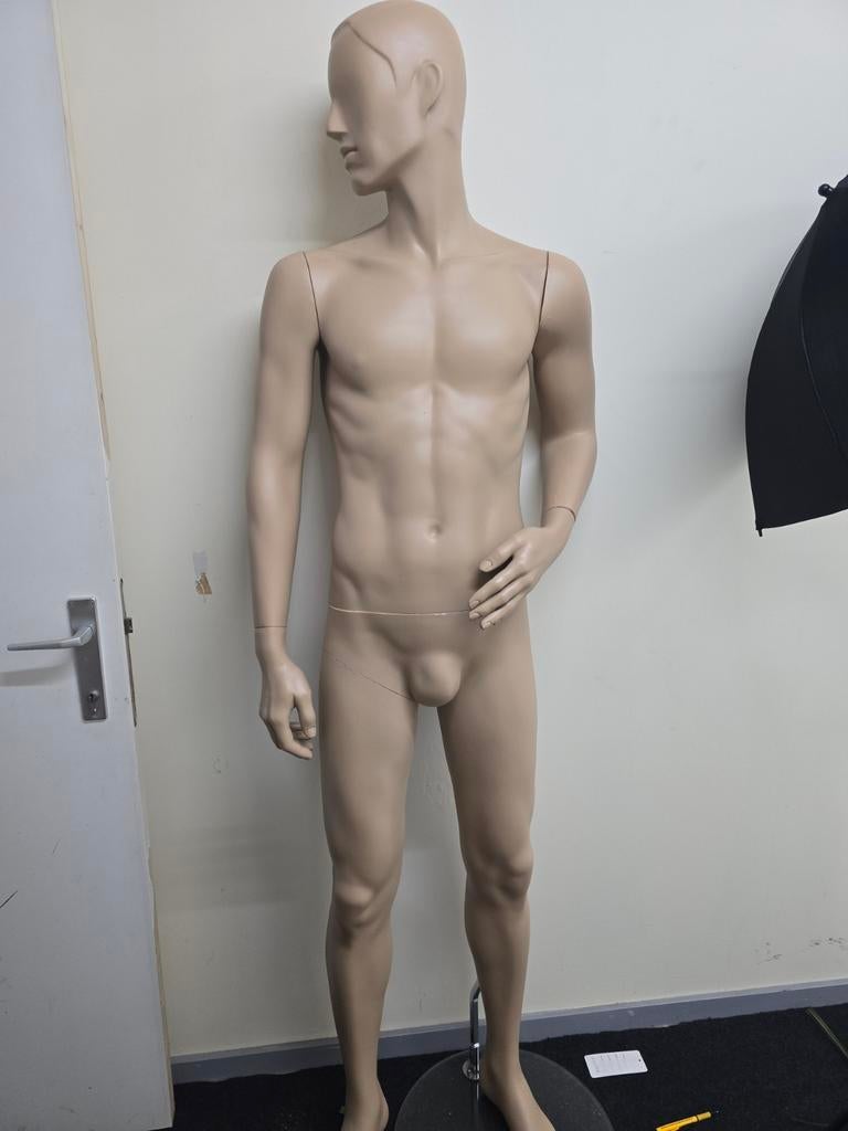 Paspop etalagepop man, Ophalen