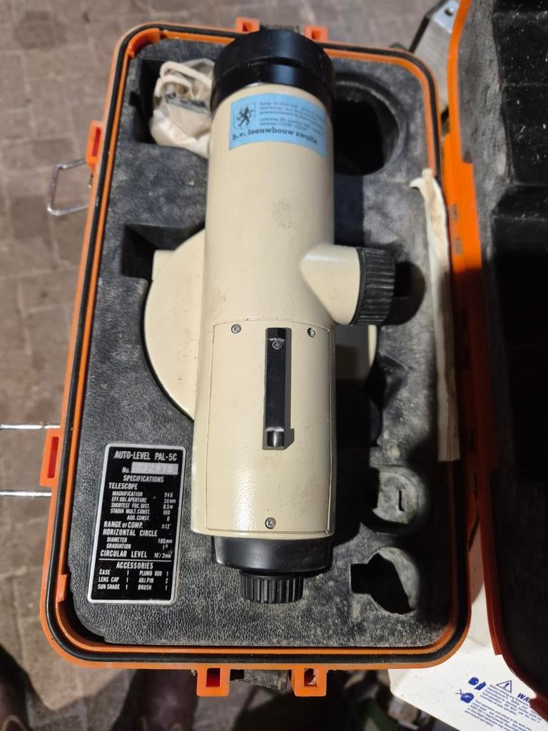 Nivelleerinstrument / Waterpasinstrument, Ophalen, Gebruikt