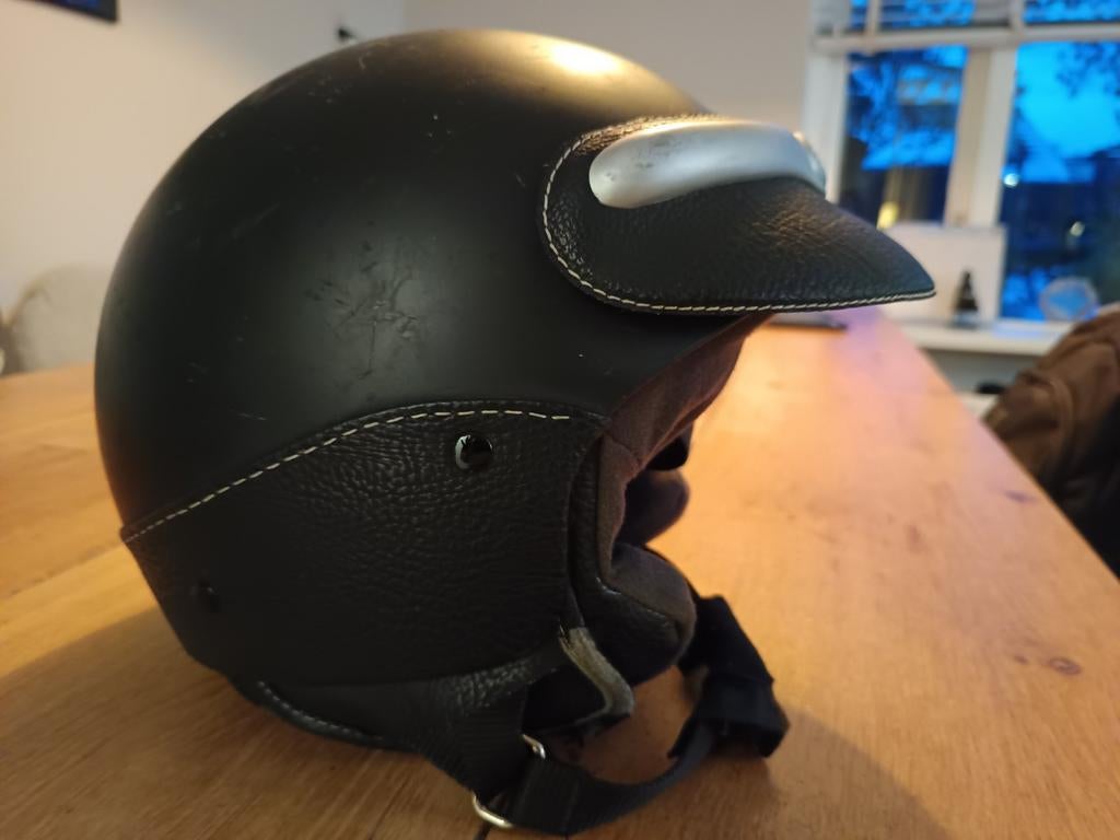 Zwarte pothelm maat M - Italiaans model, Ophalen, Gebruikt, Medium