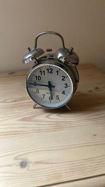 Wekker, vintage look., Ophalen of Verzenden, Zo goed als nieuw, Analoog