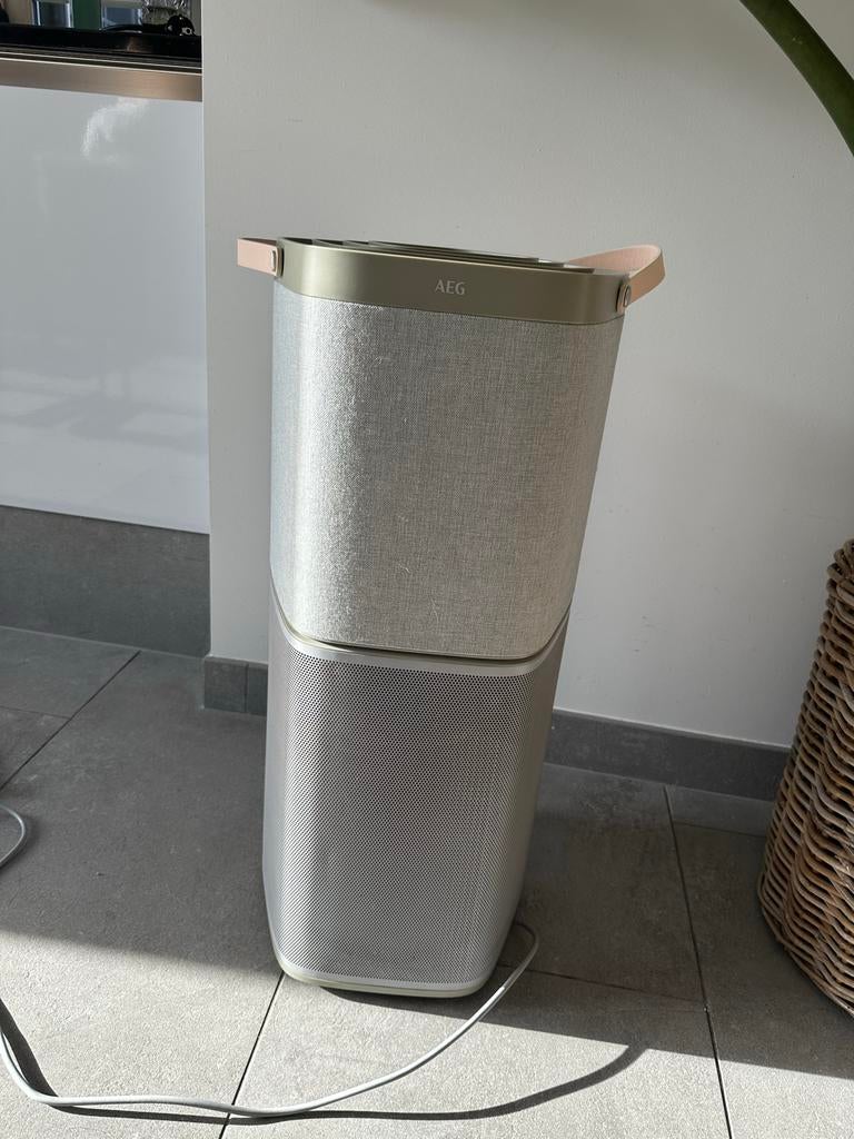 AEG design luchtreiniger met Ionisator AEG AX91-604GY, Ophalen, Zo goed als nieuw, Luchtreiniger