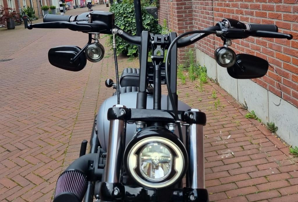 HARLEY-DAVIDSON STREET BOB FXBB (bj 2020)