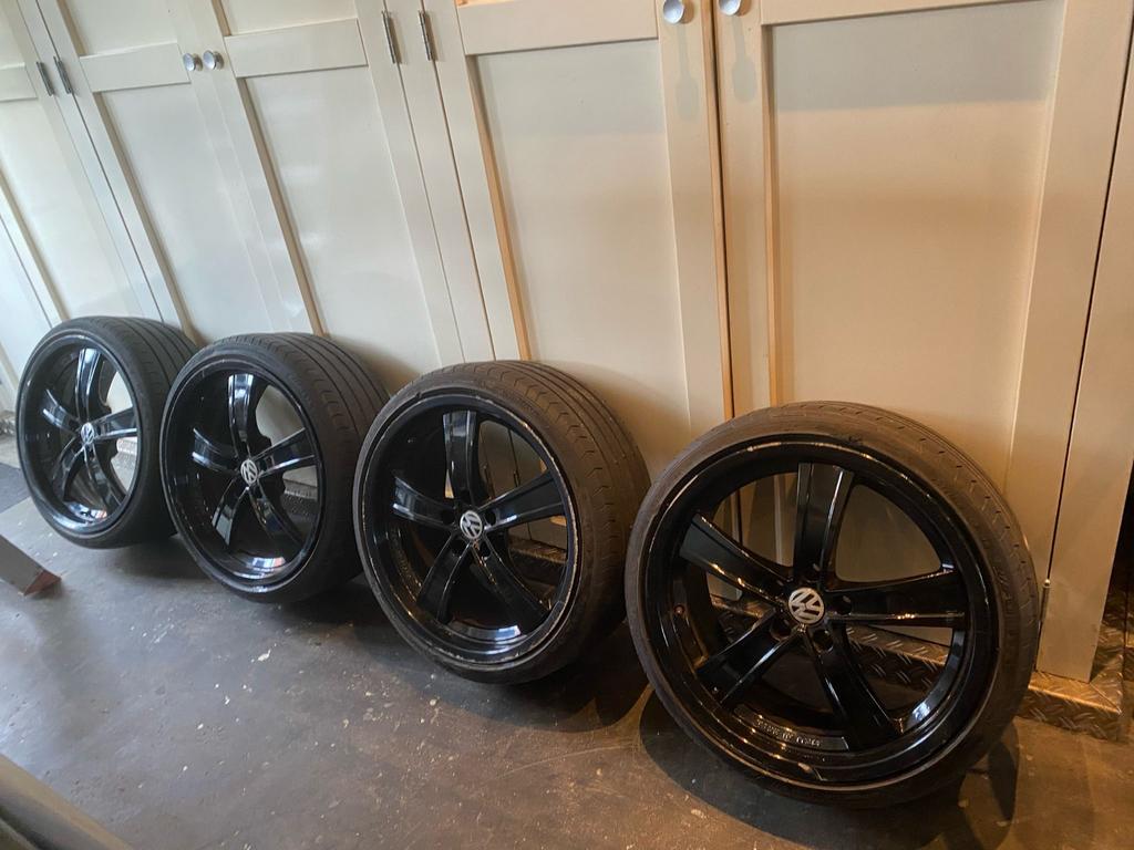 19 inch velgen met Fulda banden (225/35), Gebruikt, Banden en Velgen, Personenwagen, Ophalen