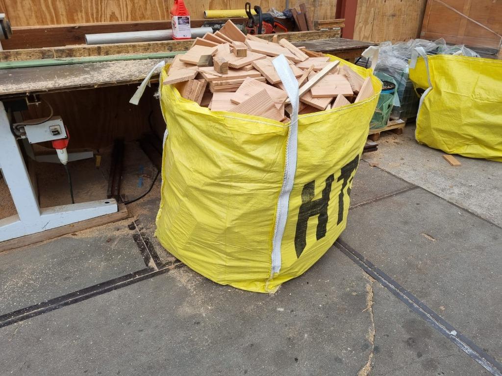 Bigbag met zaag afval voor maar €40,-, Minder dan 3 m³, Ophalen, Overige houtsoorten, Blokken