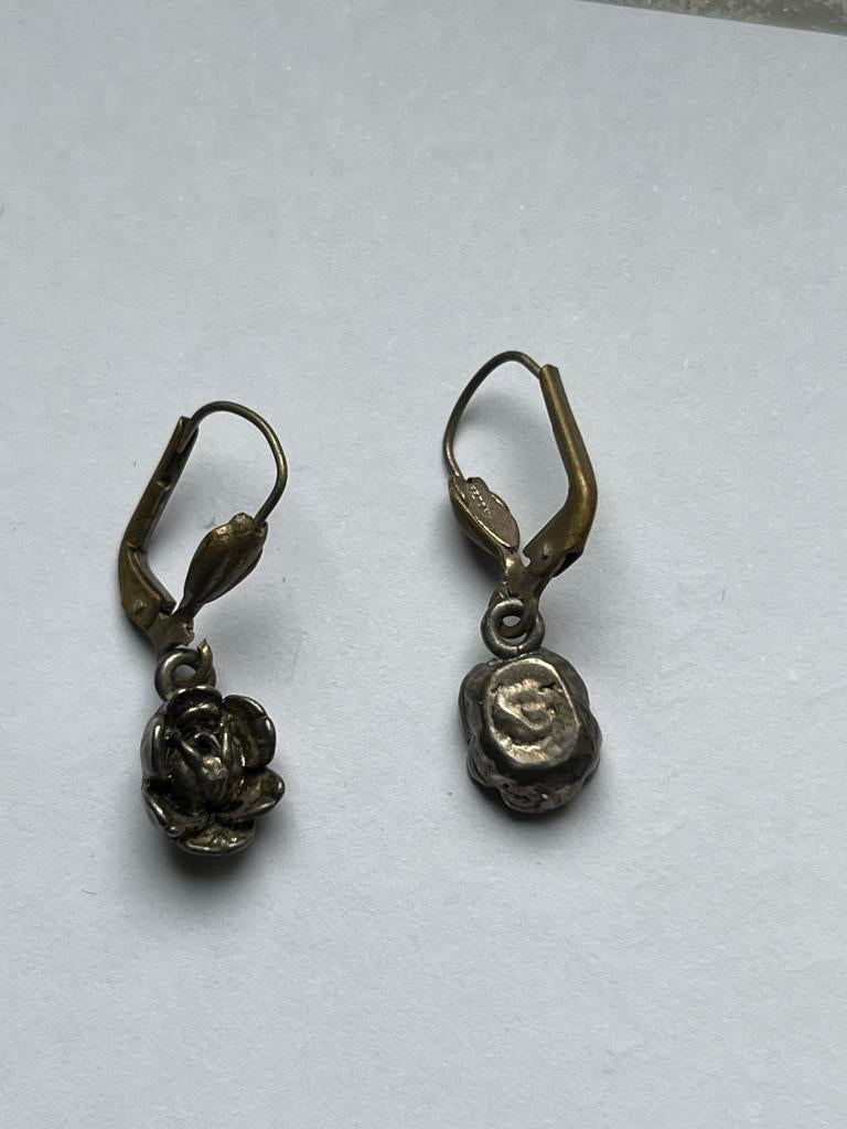 Vintage Oorbelletjes met Roosje, Overige materialen, Ophalen of Verzenden, Zilver, Hangers