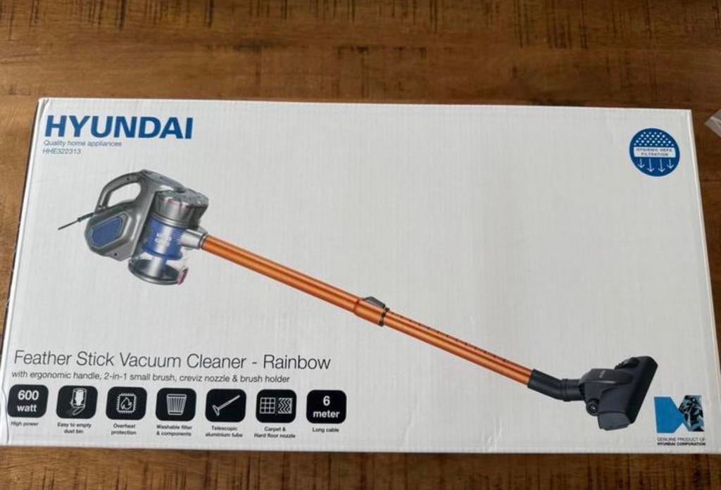 Hyundai Feather Stick Stofzuiger - Snoer - 600W, Witgoed en Apparatuur, Stofzuigers, Stofzuiger, Nieuw, Ophalen of Verzenden, Minder dan 1200 watt