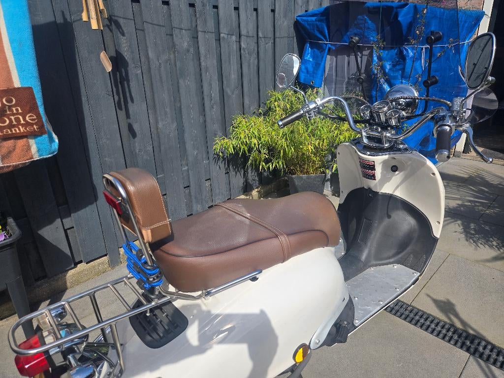 Retro scooter Ilco, Ophalen, Overige modellen, Maximaal 45 km/u, Zo goed als nieuw