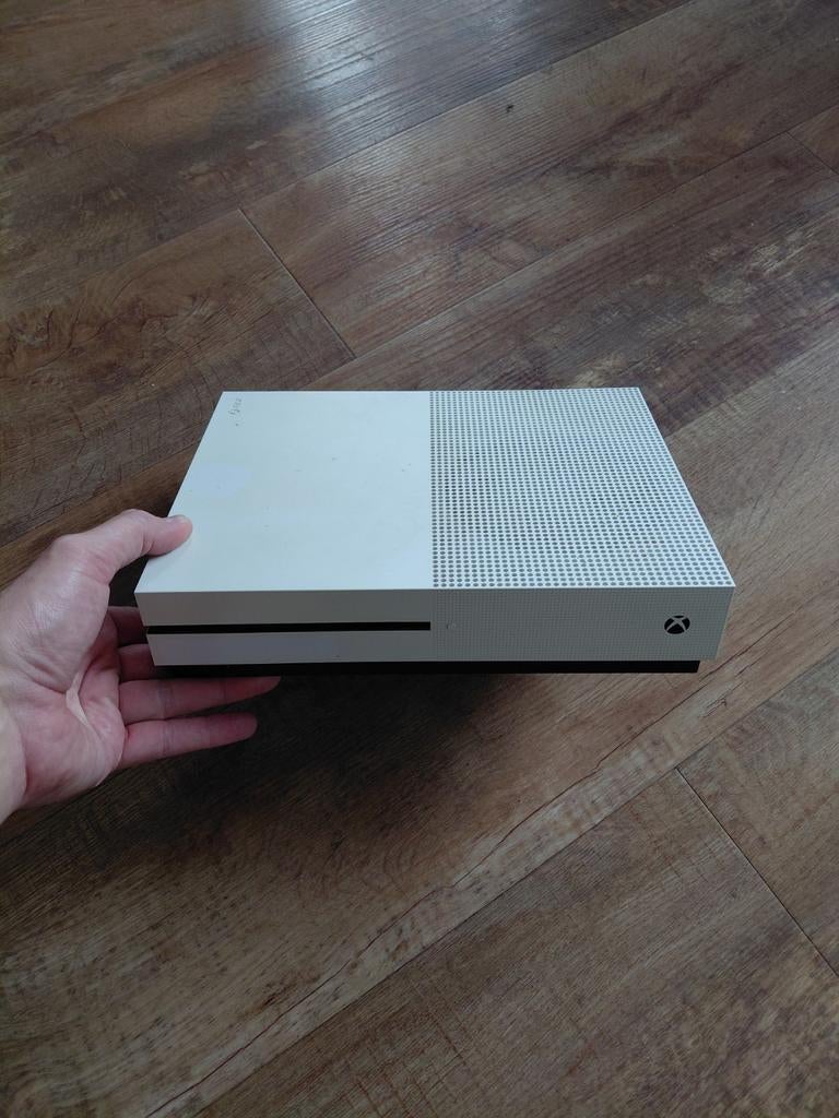 Xbox One S 500GB met games, Ophalen, Xbox One S, Zo goed als nieuw, Zonder controller